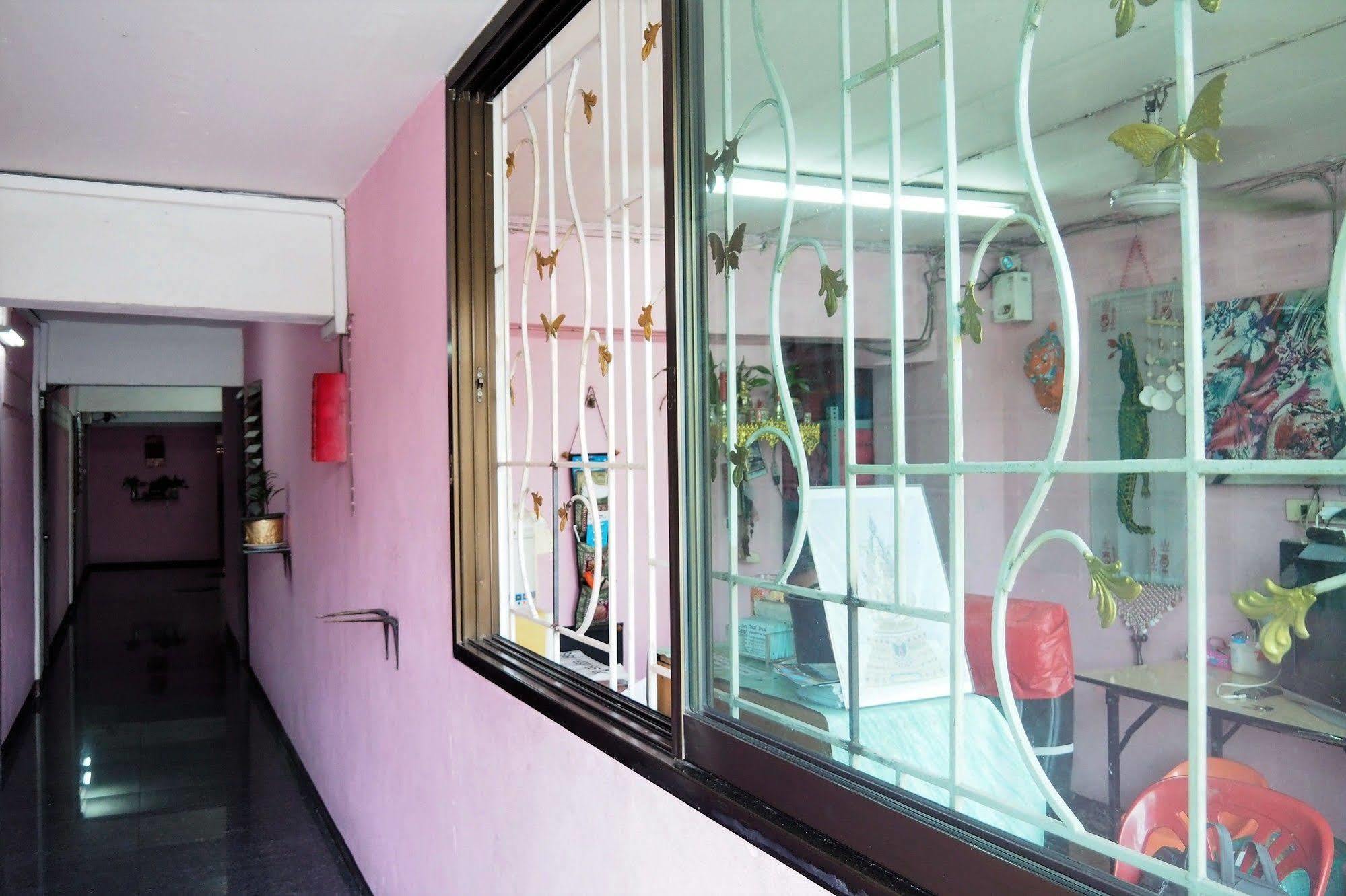Wind Inn Bangkok Esterno foto
